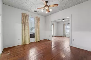 2109 Gentry St, Houston, TX 77009 - Photo 5