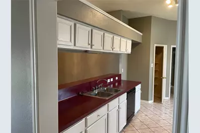2922 Russett Place W, Pearland, TX 77584 - Photo 9