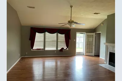 2922 Russett Place W, Pearland, TX 77584 - Photo 3