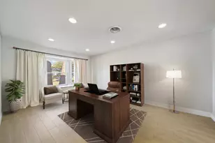 5919 Lattimer Dr, Houston, TX 77035 - Photo 7