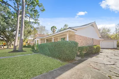 5919 Lattimer Drive, Houston, TX 77035 - Photo 29