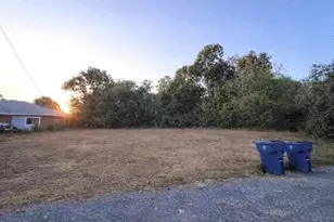 119 Thelma Ln, Texas City, TX 77493 - Photo 1