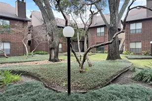 3100 Walnut Bend Ln, Houston, TX 77042 - Photo 25