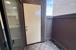 3100 Walnut Bend Ln, Houston, TX 77042 - Photo 23