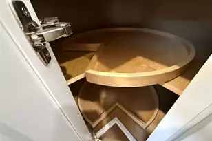 3100 Walnut Bend Ln, Houston, TX 77042 - Photo 15