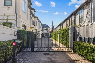 2426 Nantucket Drive #D, Houston, TX 77057 - Photo 47