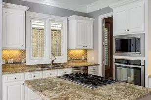 2426 Nantucket Dr, Houston, TX 77057 - Photo 25