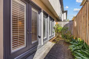 2426 Nantucket Dr, Houston, TX 77057 - Photo 45