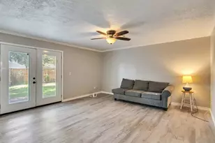 9934 Tiltree St, Houston, TX 77075 - Photo 15