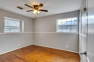 9934 Tiltree St, Houston, TX 77075 - Photo 21