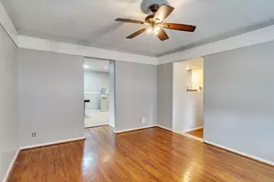 9934 Tiltree St, Houston, TX 77075 - Photo 17