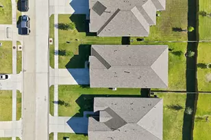 5322 New Iberia Ln, Dickinson, TX 77539 - Photo 33