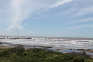 1015 30th St, Galveston, TX 77550 - Photo 5