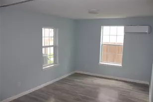 1015 30th St, Galveston, TX 77550 - Photo 9
