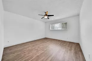 9411 Roos Rd, Houston, TX 77036 - Photo 25