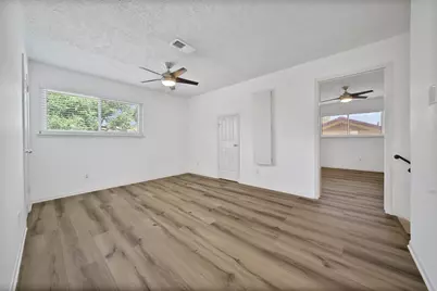 9411 Roos Road, Houston, TX 77036 - Photo 33