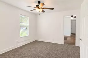2115 Bonnie St, Orange, TX 77630 - Photo 9