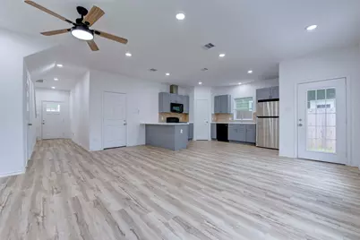 8203 Woodlyn Road #F, Houston, TX 77028 - Photo 5