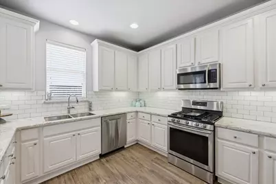10340 Dominion Court, Port Arthur, TX 77640 - Photo 9