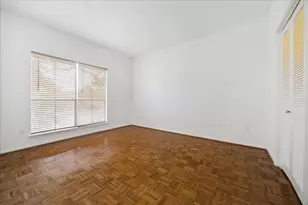 2100 Tanglewilde St, Houston, TX 77063 - Photo 9