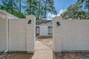 26414 Maplewood Dr, Oak Ridge North, TX 77386 - Photo 5