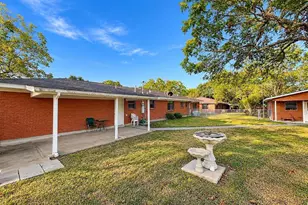 107 Franklin St, Weimar, TX 78962 - Photo 15