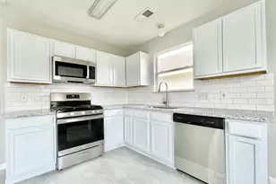 10422 Iris Lake Ct, Houston, TX 77070 - Photo 13