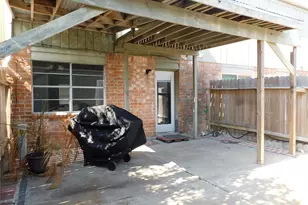 414 1st St, Galveston, TX 77550 - Photo 23