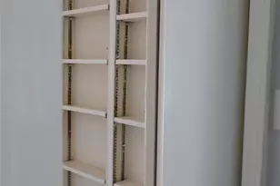 414 1st St, Galveston, TX 77550 - Photo 9