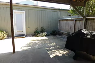 414 1st St, Galveston, TX 77550 - Photo 21