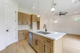 9007 Noel St, Houston, TX 77033 - Photo 15