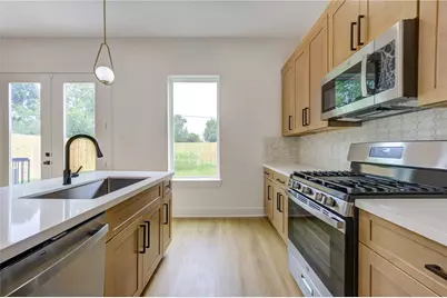 9007 Noel Street #A/B, Houston, TX 77033 - Photo 17