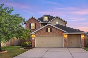 4618 Legends Bay Dr, Baytown, TX 77523 - Photo 1