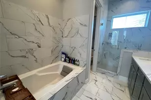 902 Martin St, Houston, TX 77018 - Photo 21