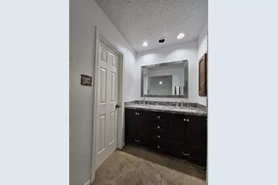 2715 Ashington Drive, Houston, TX 77067 - Photo 33