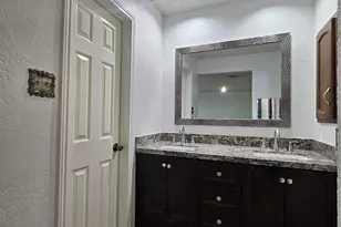 2715 Ashington Dr, Houston, TX 77067 - Photo 33