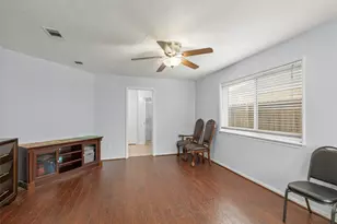 15119 Plaza Libre Dr, Houston, TX 77083 - Photo 11