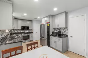 15119 Plaza Libre Dr, Houston, TX 77083 - Photo 7