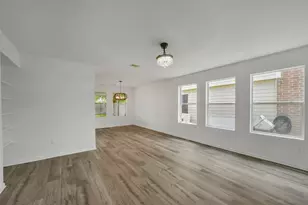 2811 Packard Elm St, Houston, TX 77038 - Photo 5