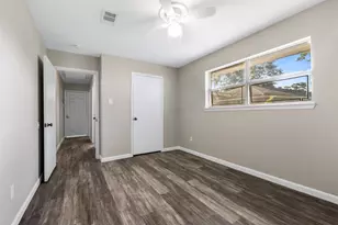 9627 Glenwood Forest Dr, Houston, TX 77078 - Photo 15