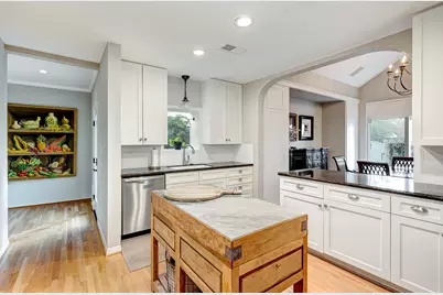 2215 Wroxton Road, Houston, TX 77005 - Photo 11