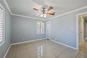 8606 Guinevere St, Houston, TX 77029 - Photo 11