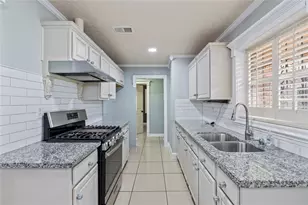 8606 Guinevere St, Houston, TX 77029 - Photo 9