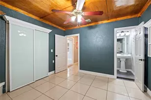 8606 Guinevere St, Houston, TX 77029 - Photo 19
