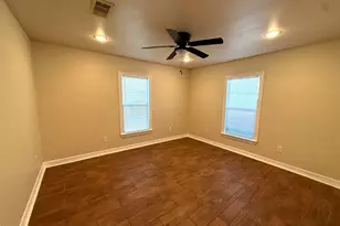 307 Sue St, Houston, TX 77009 - Photo 17