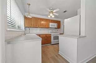 9303 Autumn Harvest Dr, Houston, TX 77064 - Photo 13