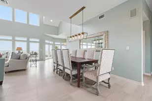 19023 Kahala Dr E, Galveston, TX 77554 - Photo 5