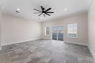 1908 Dismuke St, Houston, TX 77023 - Photo 19