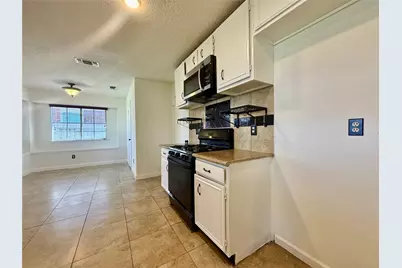 16907 Dusty Mill Drive W, Sugar Land, TX 77498 - Photo 9