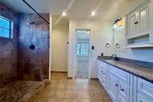 16907 Dusty Mill Dr W, Sugar Land, TX 77498 - Photo 17